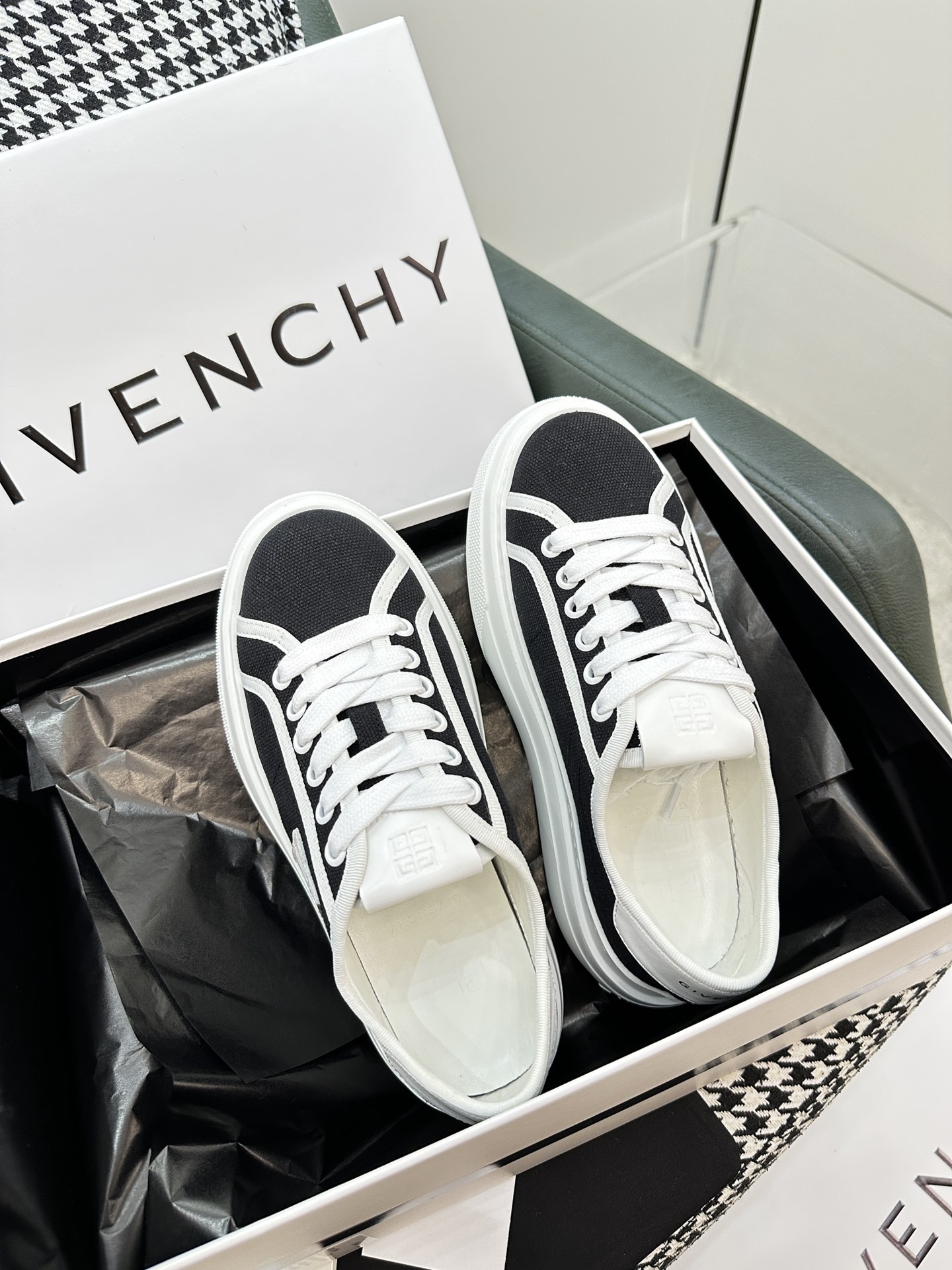 Givenchy纪梵希23vs春夏爆