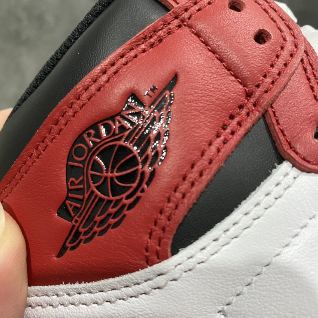 【LJR版本】Air Jordan 1 Retro AJ1芝加哥高帮555088-101n艺术品级别 任何细节经得起推敲n艺术家挑不出任何毛病n原鞋原楦头纸板开发n鞋型后跟收腰弧度完美 原厂Prime Asia皮料打造正确鞋垫背胶 飞翼3D高频深度立体高价零售首选版本 尺码：40.5-47.5-莆田鞋批发中心