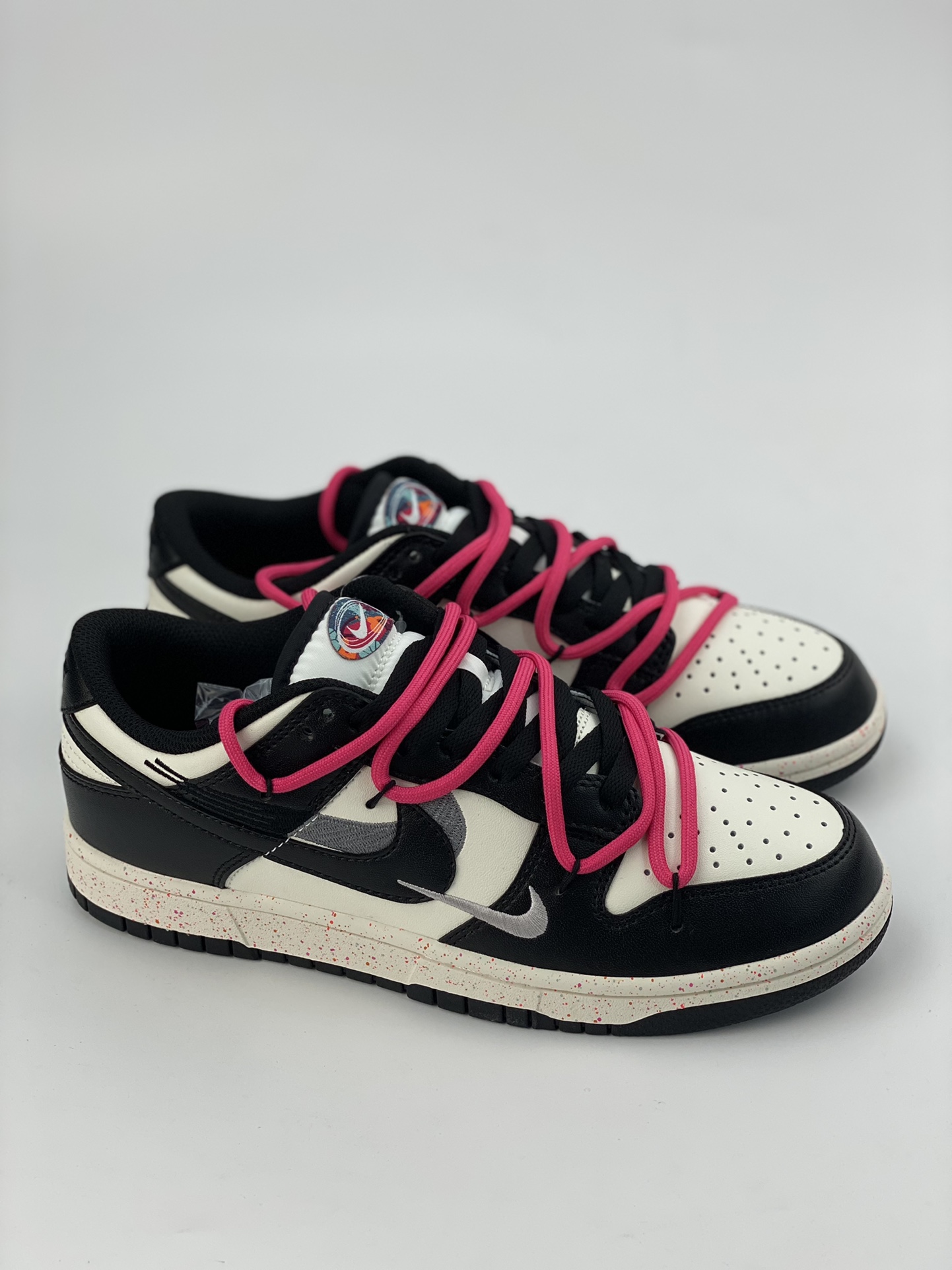 Nike SB Dunk Low Black Gray Red Vibrant Three Hook Deconstructed Drawstring Shoes FD4623-131