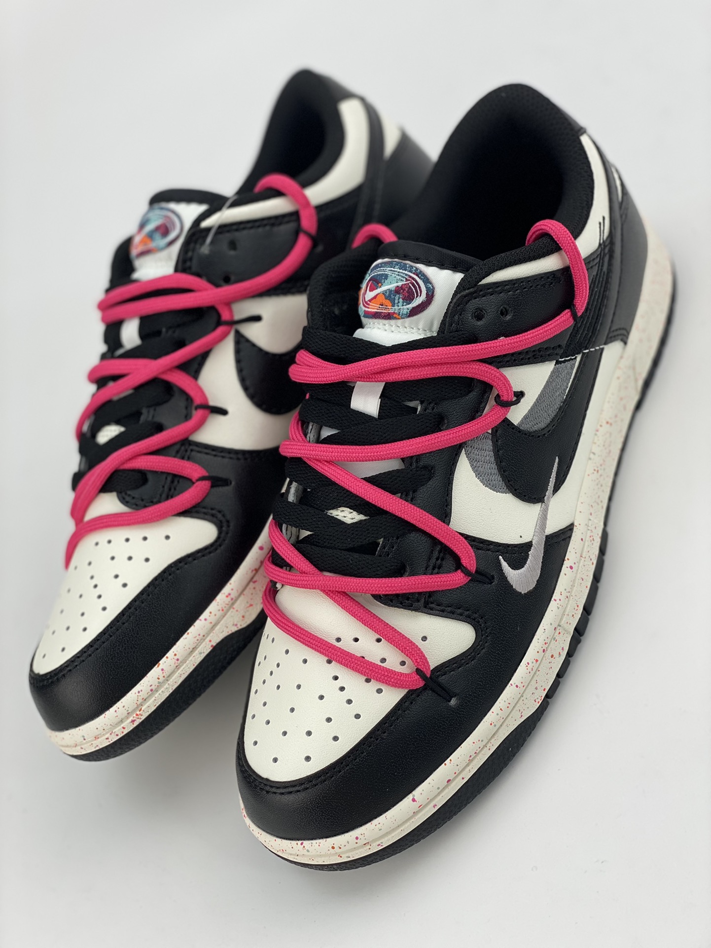 Nike SB Dunk Low Black Gray Red Vibrant Three Hook Deconstructed Drawstring Shoes FD4623-131