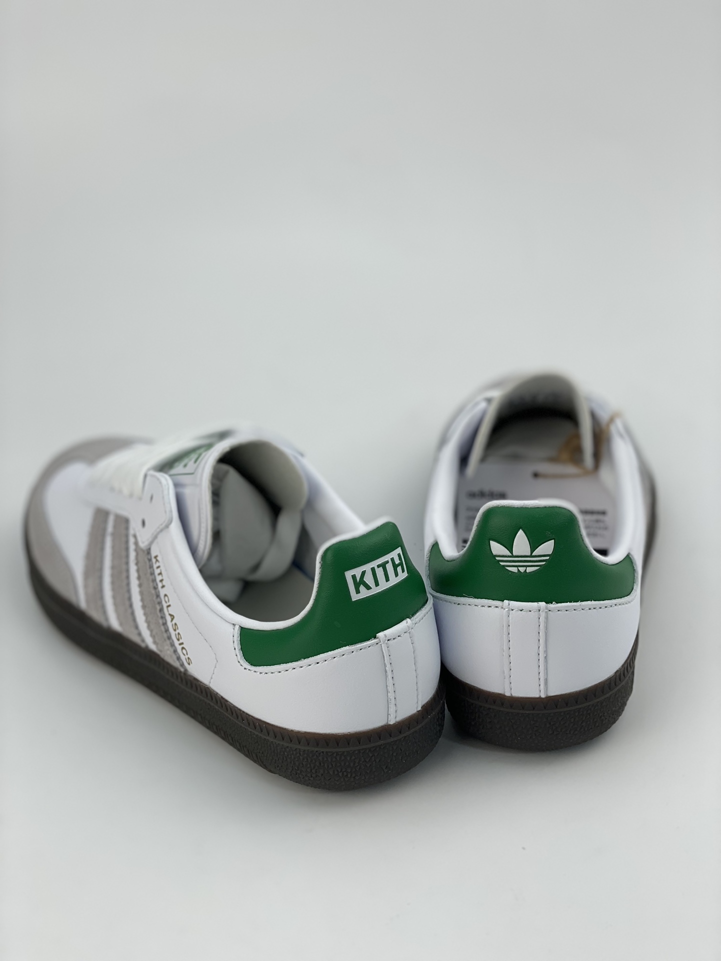 KITH x Adidas Originals Samba white, gray and green joint Samba training shoes FX5398