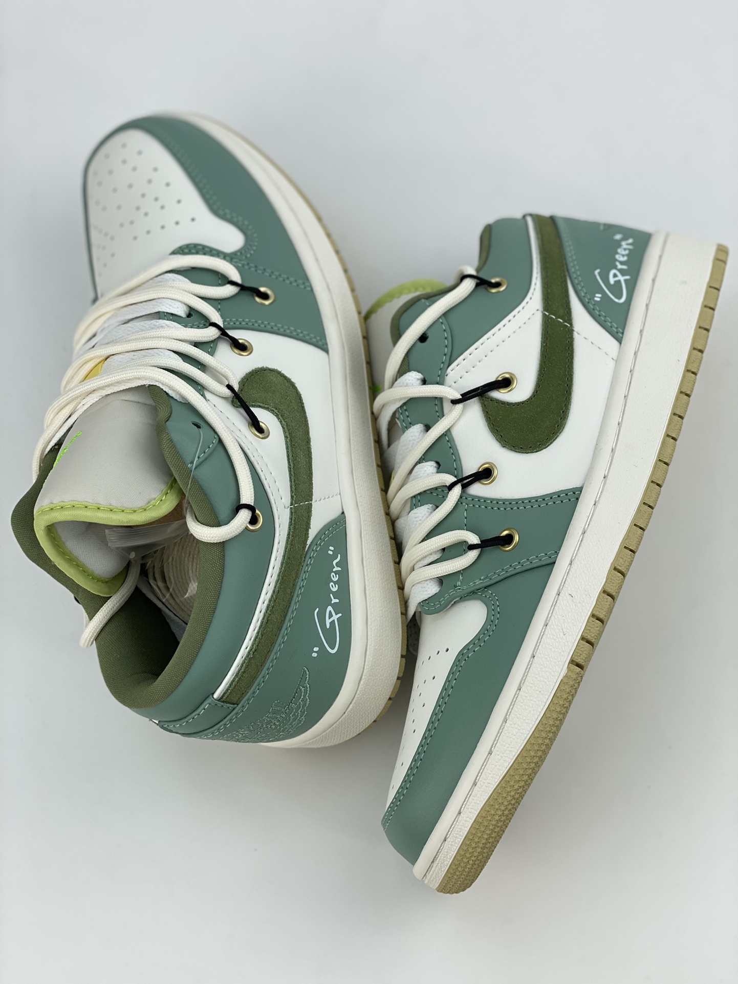 Air Jordan 1 Low matcha milk green strap FD9906-131