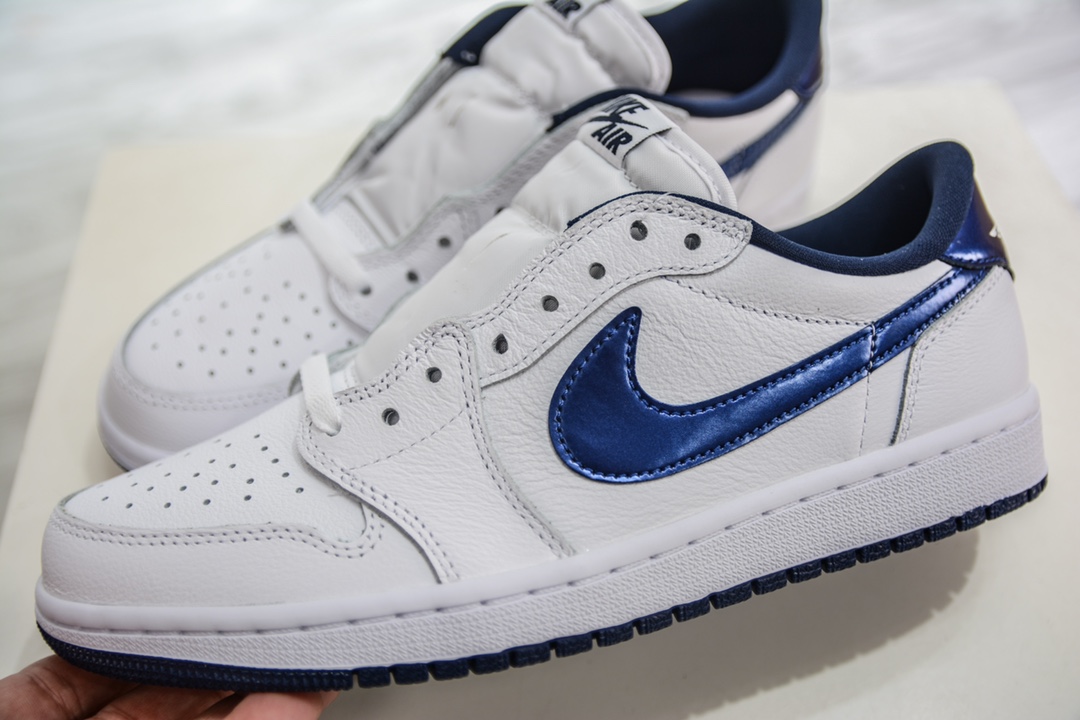 T DG version Dongguan original channel high-end goods Air Jordan 1 Low OG series white and blue color 705329-106