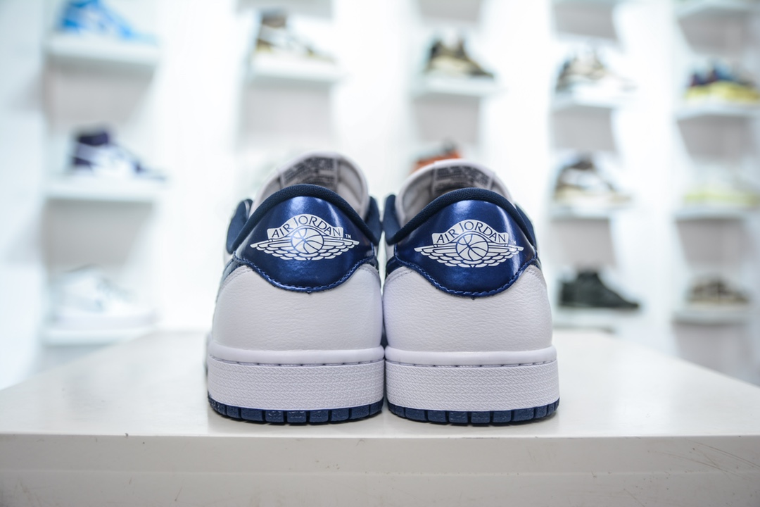 T DG version Dongguan original channel high-end goods Air Jordan 1 Low OG series white and blue color 705329-106