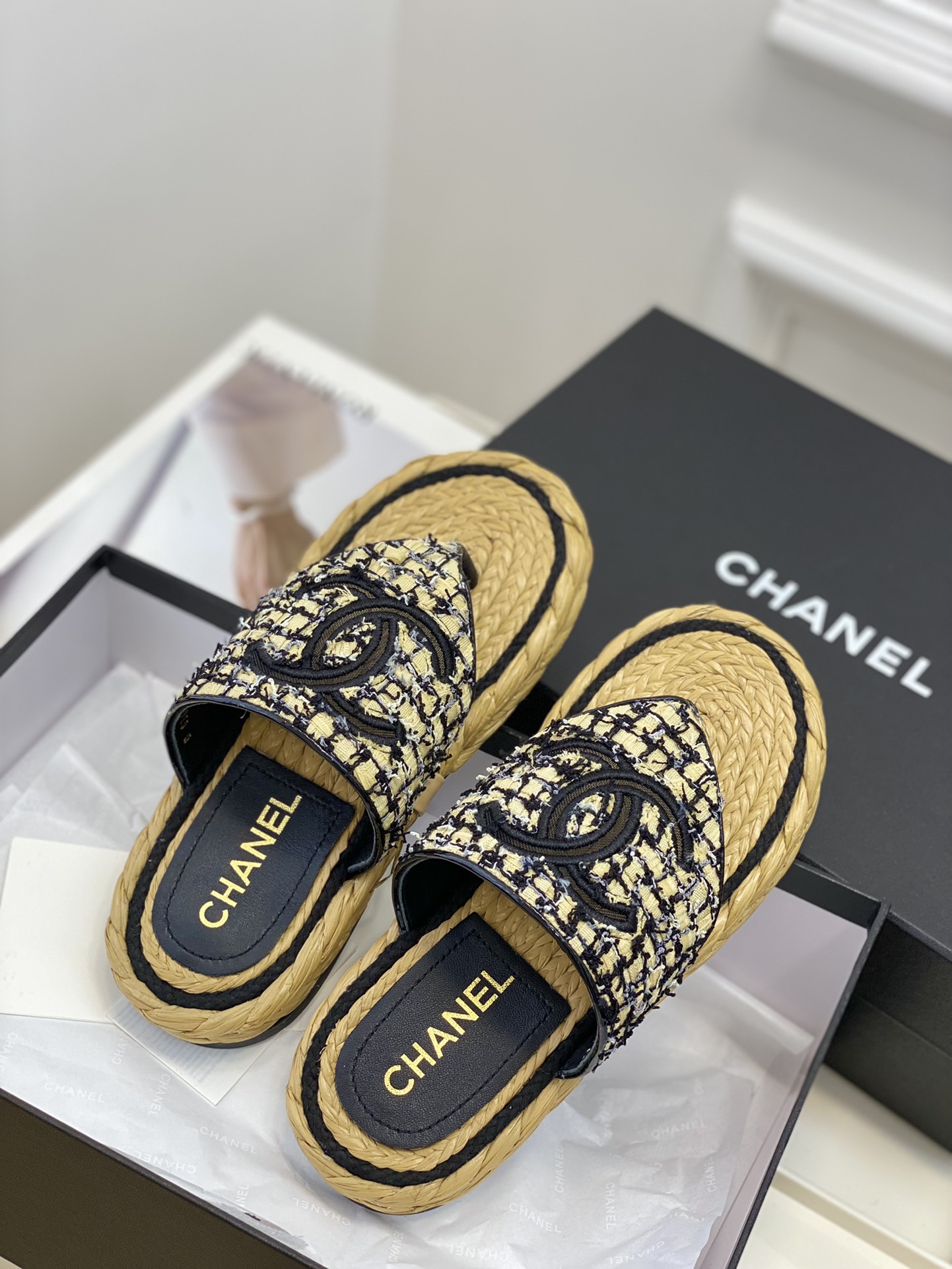 Chanel23春夏新品双C渔夫草编