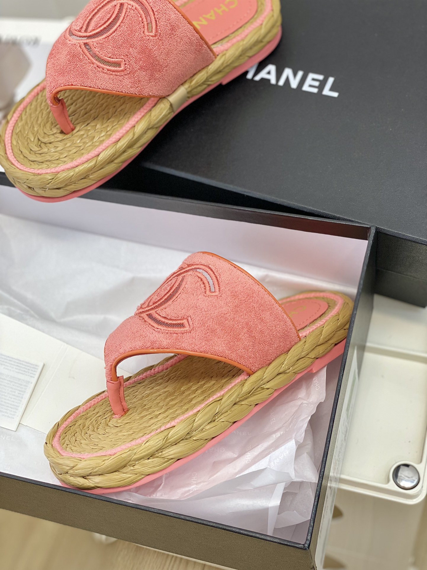 Chanel23春夏新品双C渔夫草编