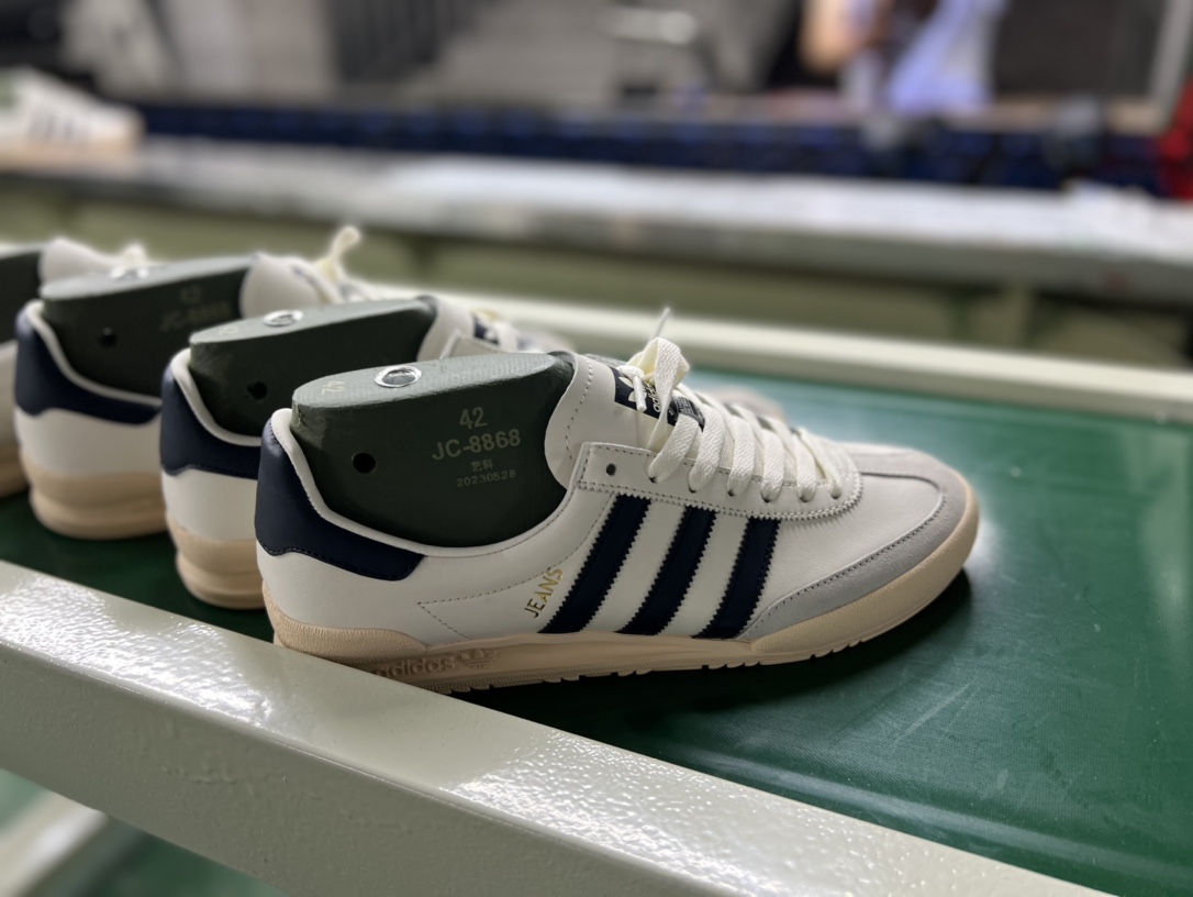 Zapatillas Adidas originals Jeans GY7436 blanco-negro 36/45 en stock