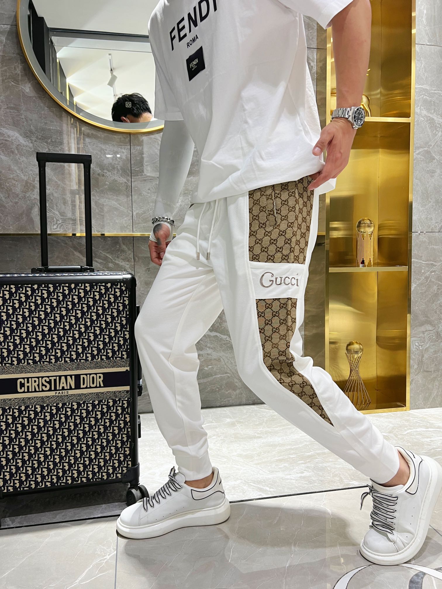 What is a 1:1 replica
 Gucci Clothing Pants & Trousers Spring/Summer Collection Casual