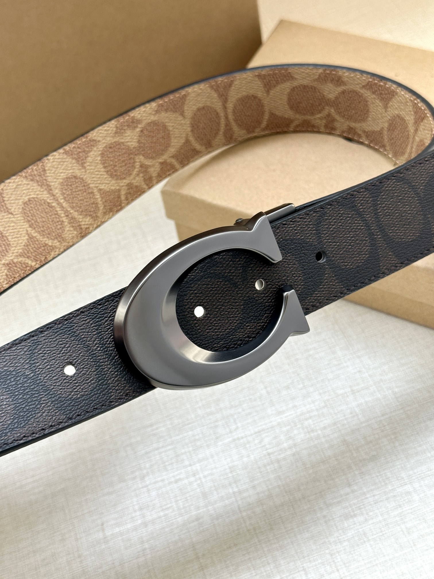COACH Positive-Grade Twilight Belt: Customizable, Double-Sided, 3.7 cm Wide, Black Fabric. - 图片 4