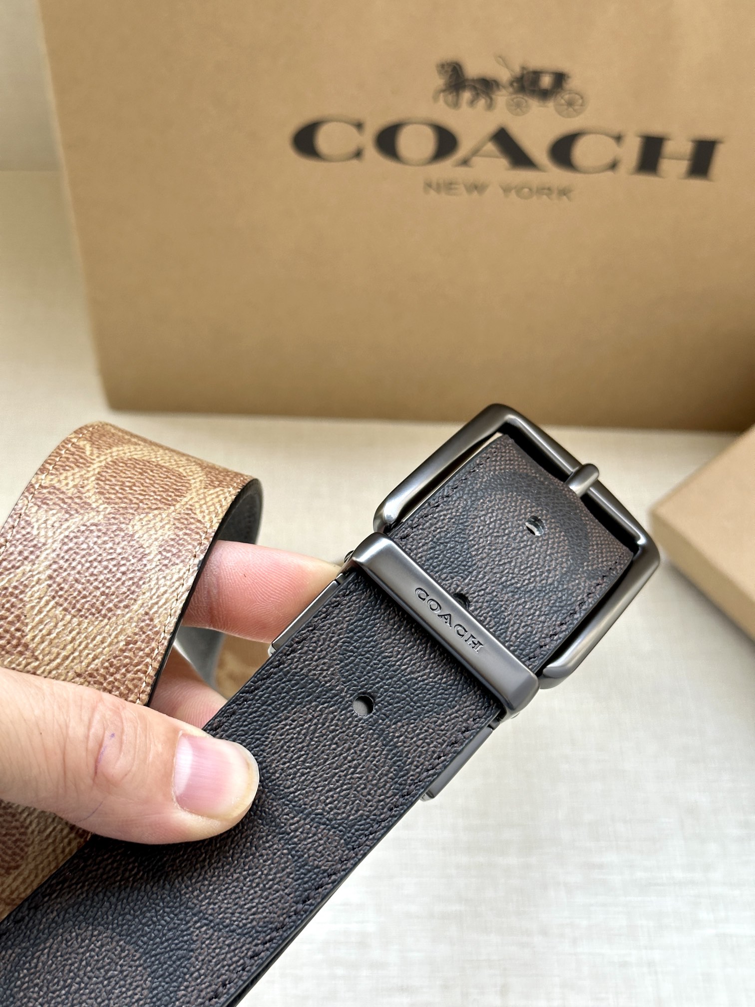 COACH Black Cloth Belt: 3.7cm Wide, Customizable, Double-Sided Appearance, Cropable. - 图片 2