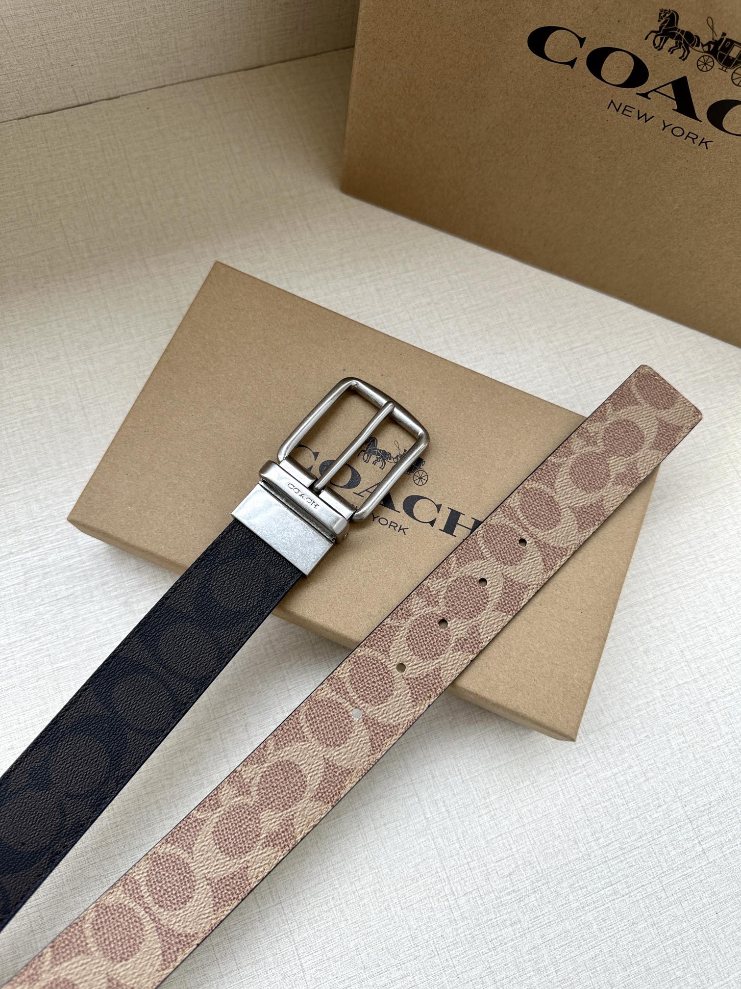 COACH Black Cloth Twilight Belt: Customizable, Double-Sided, 3.7cm Wide – Review - 图片 4