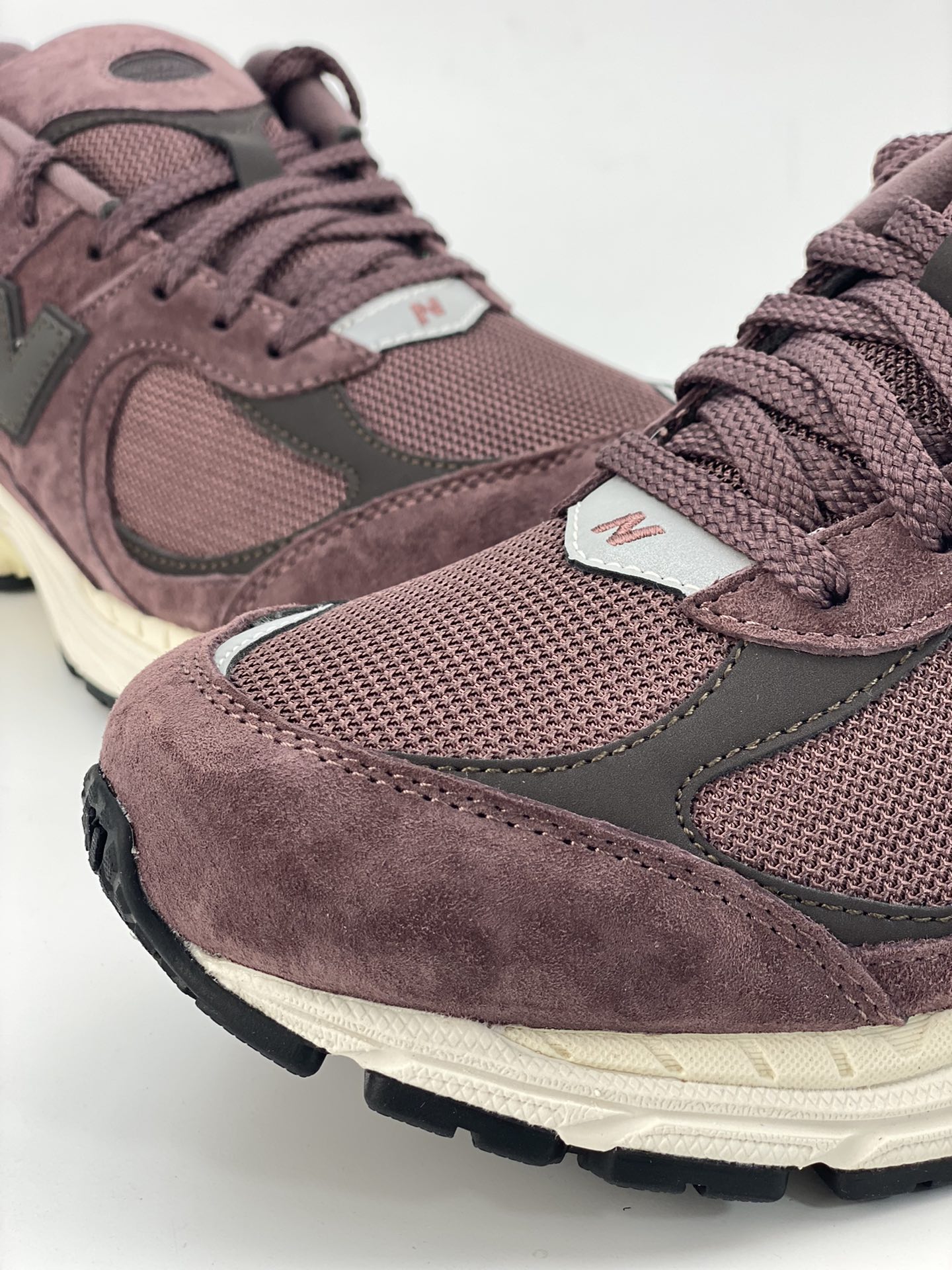 New Balance NB 2002R Classic Burgundy 2002 Series Retro Casual Running Shoes M2002RCD