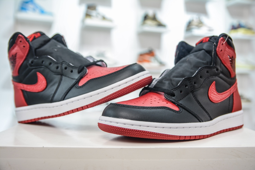 DG version Dongguan original channel high-end goods Air Jordan 1 High series black and red forbidden color matching 555088-001