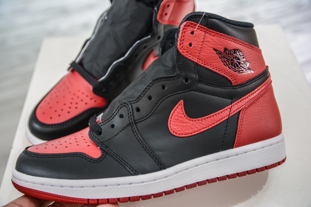 DG version Dongguan original channel high-end goods Air Jordan 1 High series black and red forbidden color matching 555088-001