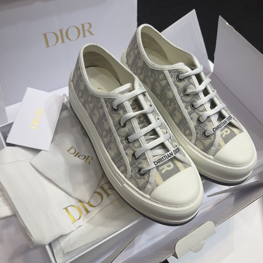 디올 신발 94440 Dior Shoes