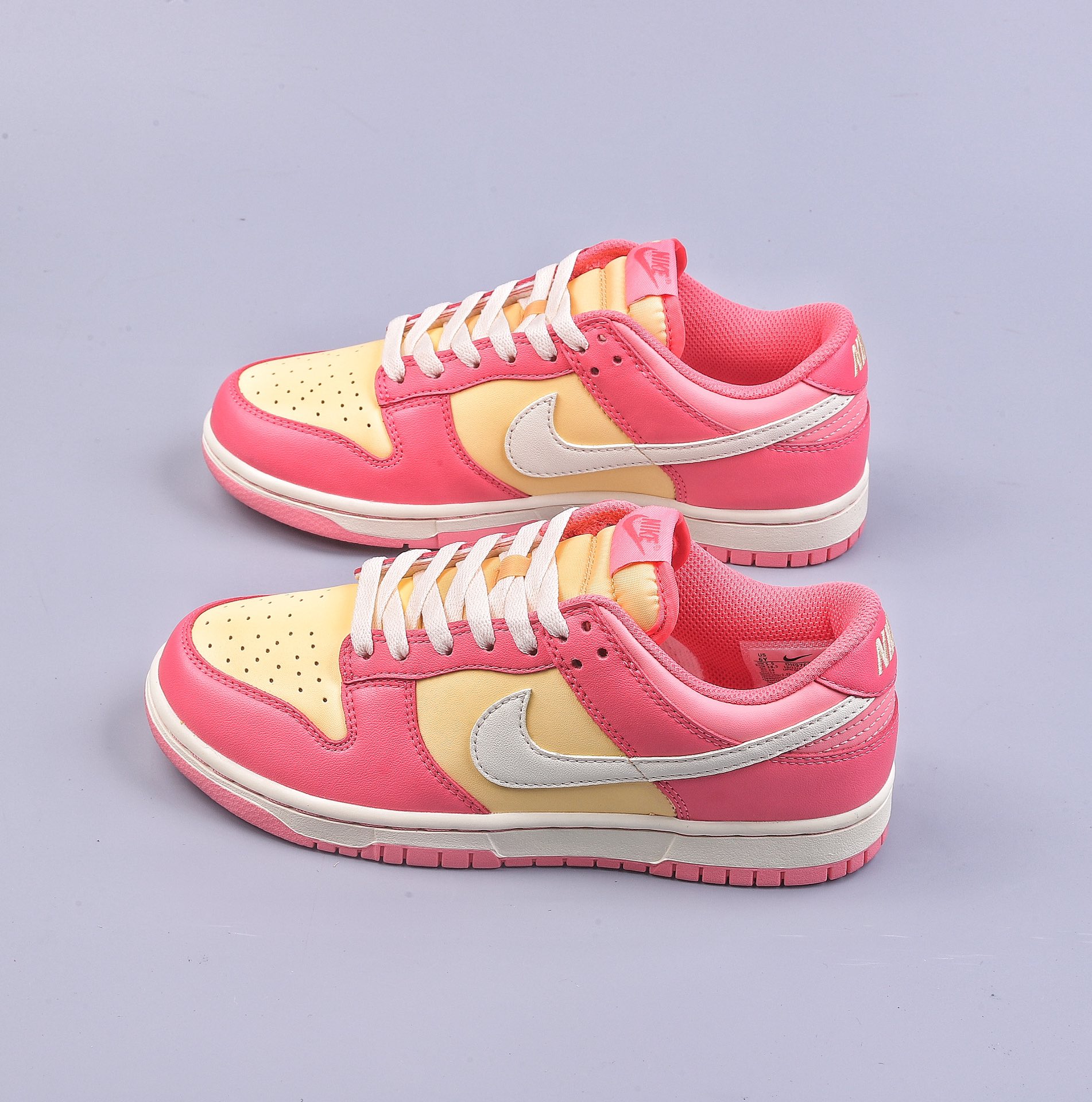 C NIKE SB Dunk Low Strawberry Peach DH9765-200