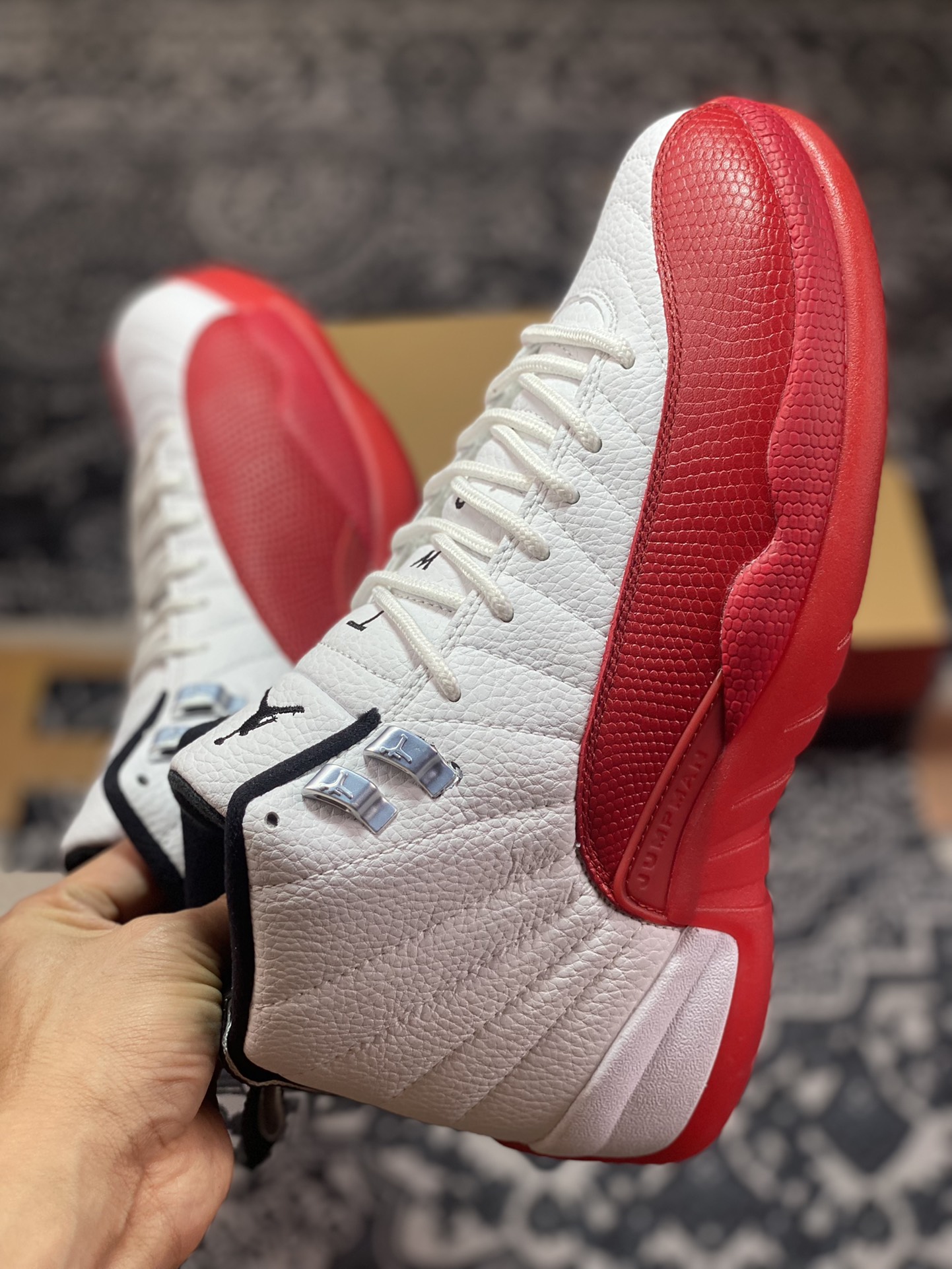 Preferred original grade Dongguan factory produces the highest version of Air Jordan 12 Retro ”Cherry” white and red CT8013-116 on the market