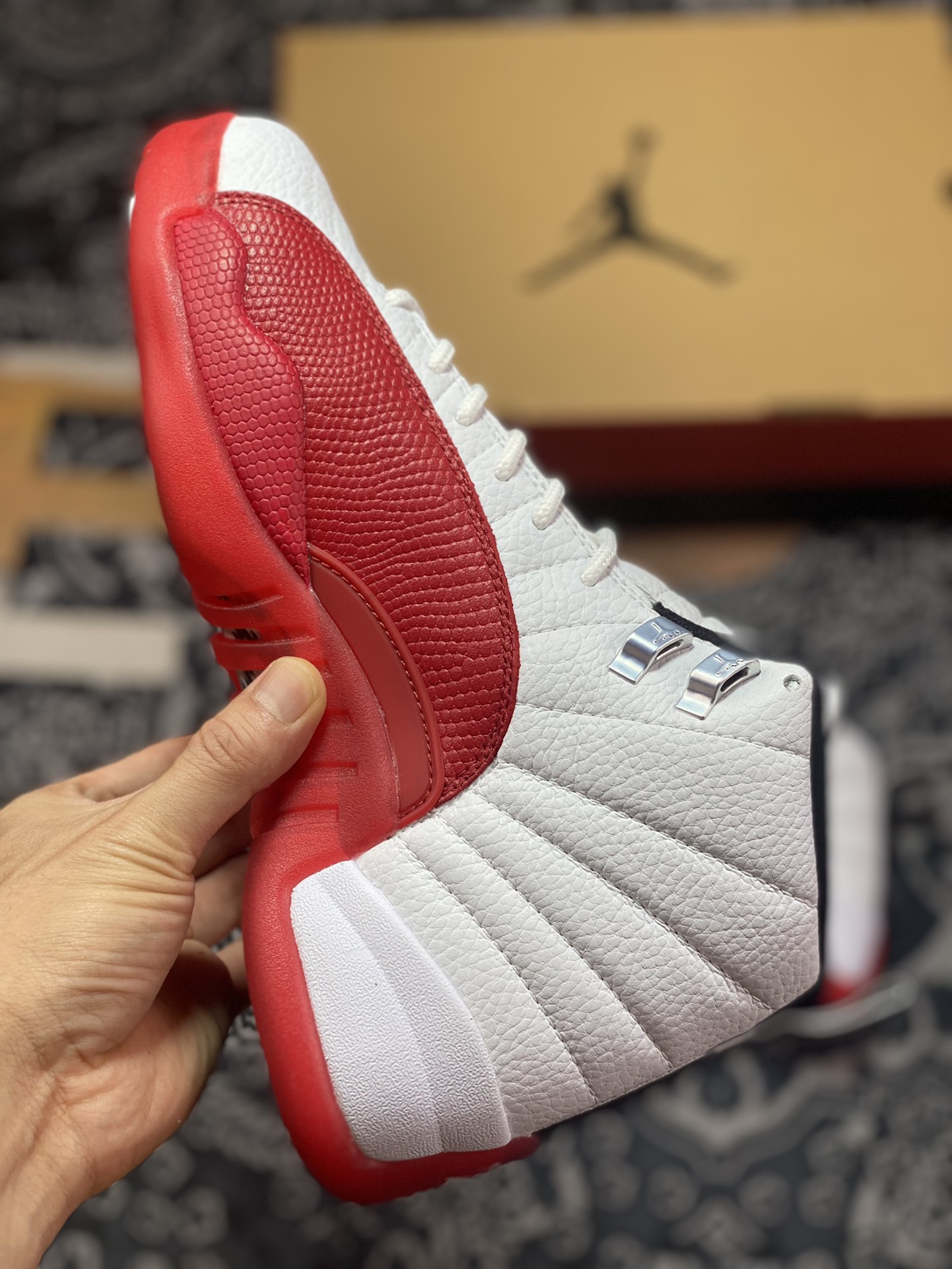 Preferred original grade Dongguan factory produces the highest version of Air Jordan 12 Retro ”Cherry” white and red CT8013-116 on the market