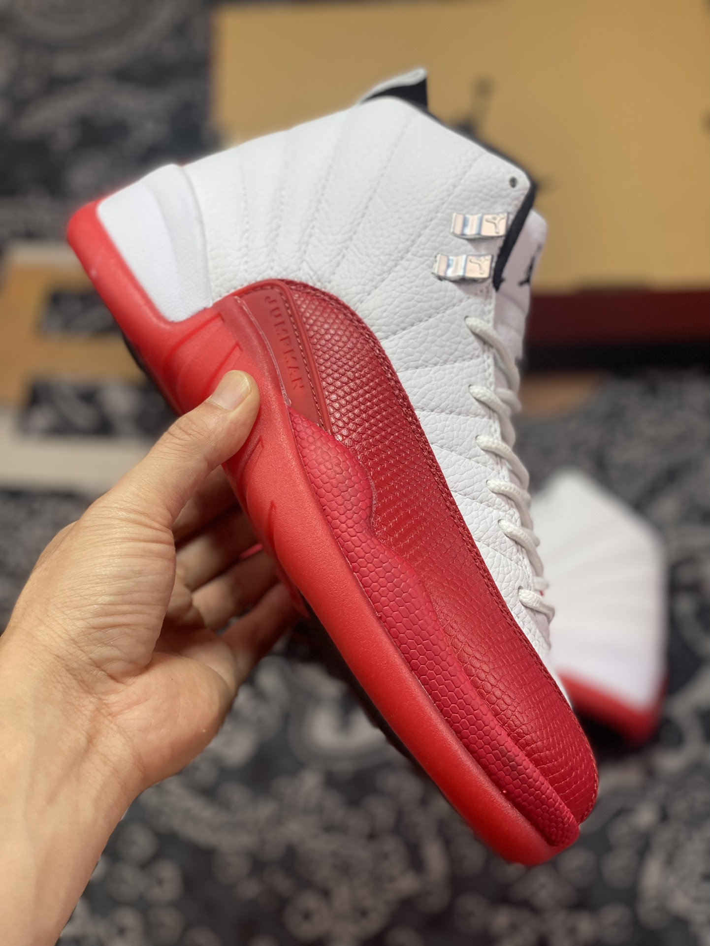 Preferred original grade Dongguan factory produces the highest version of Air Jordan 12 Retro ”Cherry” white and red CT8013-116 on the market