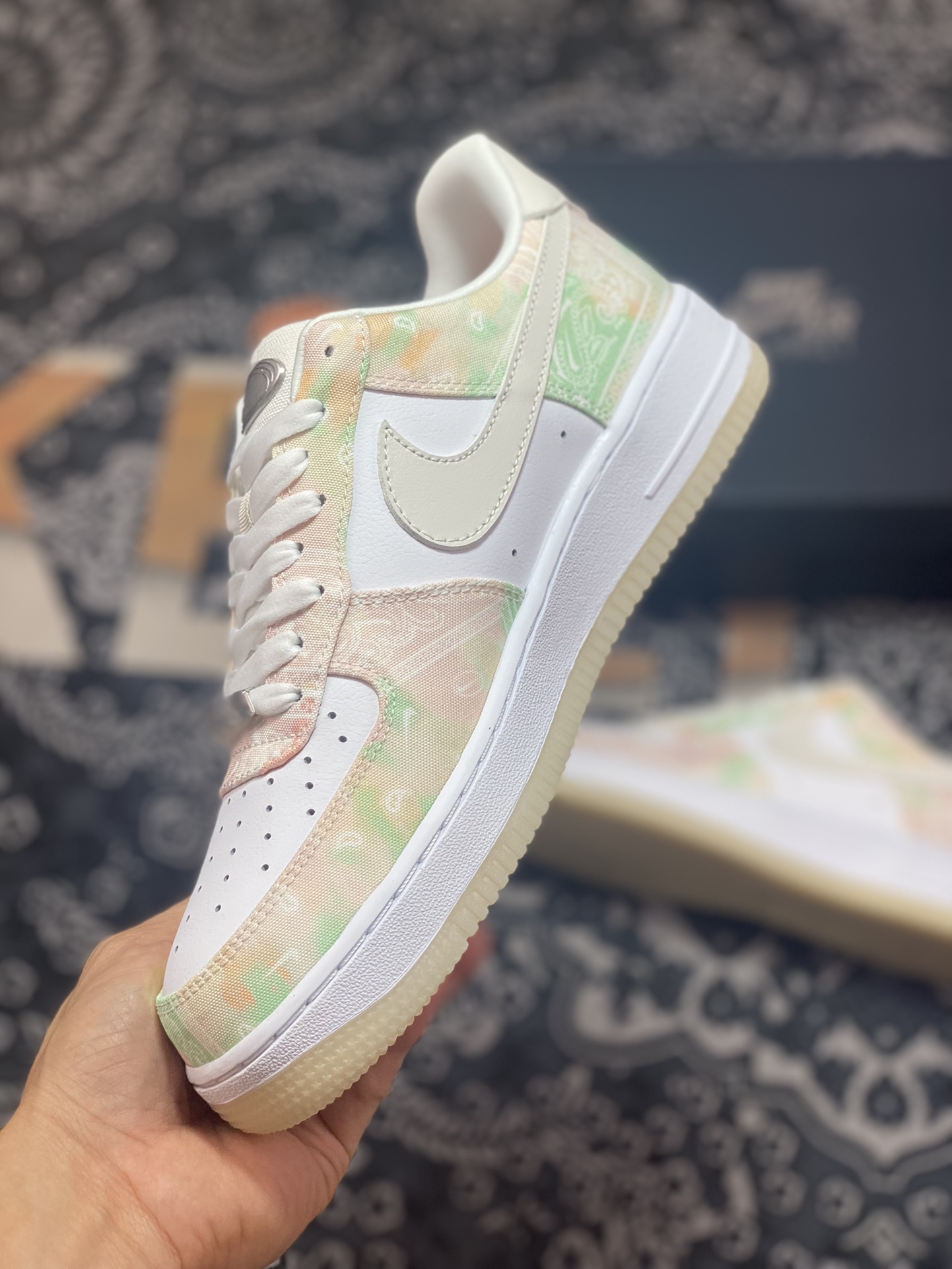 Nike Air Force 1'07 Low LX ”Paisley Print” Air Force One sneakers ”White Colorful Tie-Dye Cashew Flower” FJ7739-101