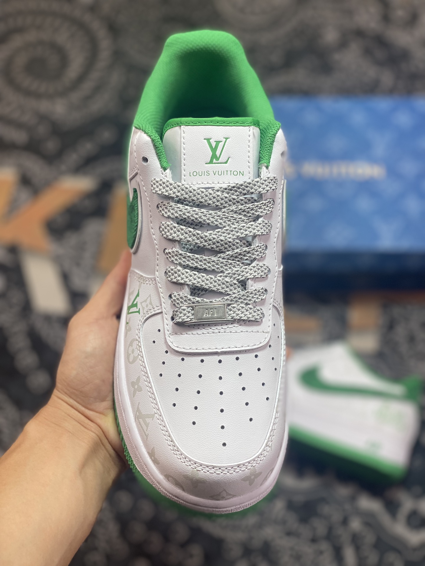 260 Louis Vuitton x Nike Air Force 1 07 LV8 Low”White/GreenDenim/LV Monogram”空军一号板鞋“皮革白绿牛仔LV老花夜光”CV0670-400