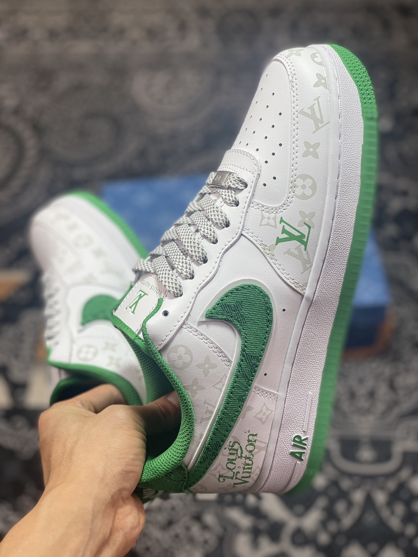 260 Louis Vuitton x Nike Air Force 1 07 LV8 Low”White/GreenDenim/LV Monogram”空军一号板鞋“皮革白绿牛仔LV老花夜光”CV0670-400