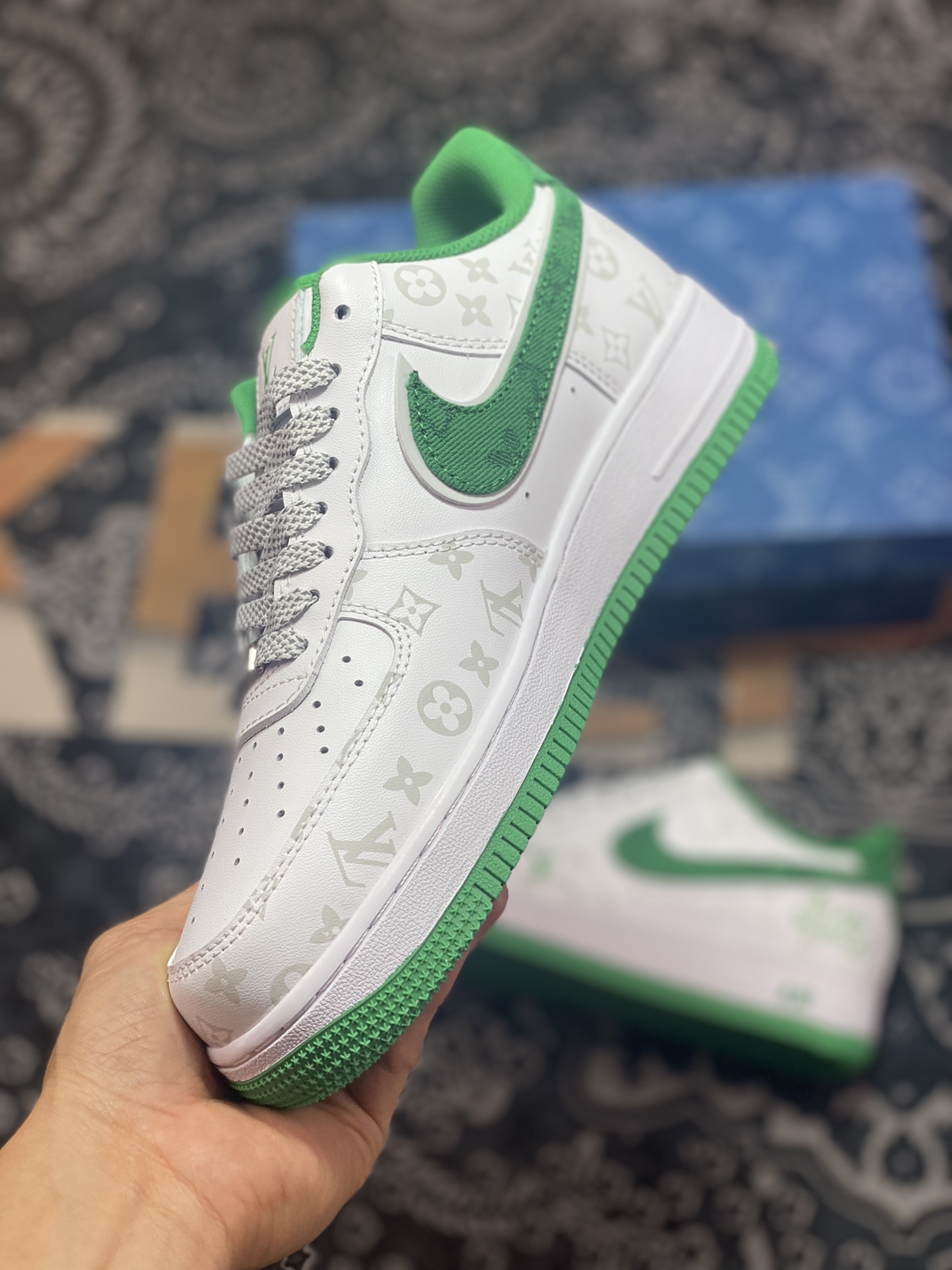 260 Louis Vuitton x Nike Air Force 1 07 LV8 Low”White/GreenDenim/LV Monogram”空军一号板鞋“皮革白绿牛仔LV老花夜光”CV0670-400