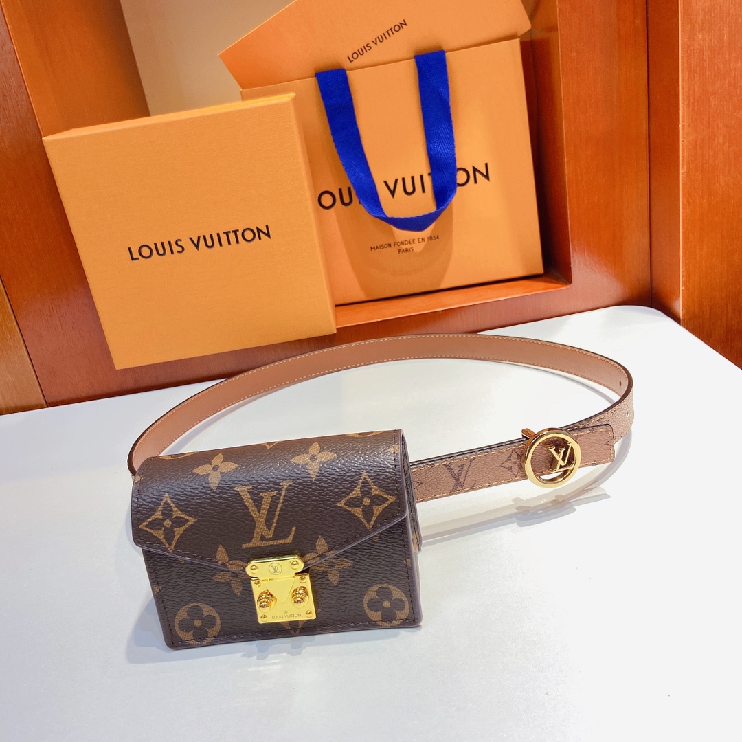 LV腰包系列腰带采用双面原版皮料搭配