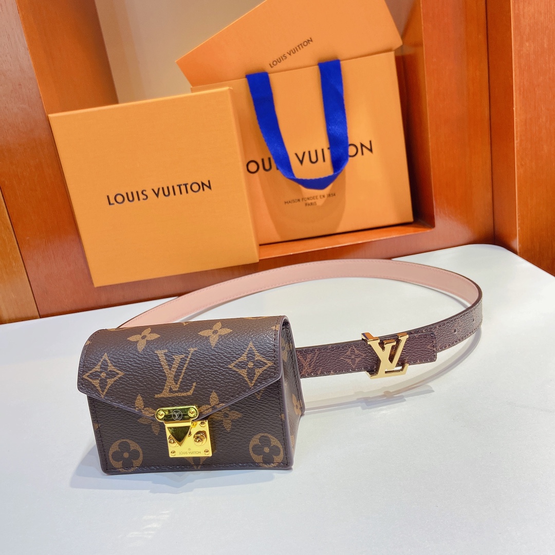 LV腰包系列腰带采用双面原版皮料搭配