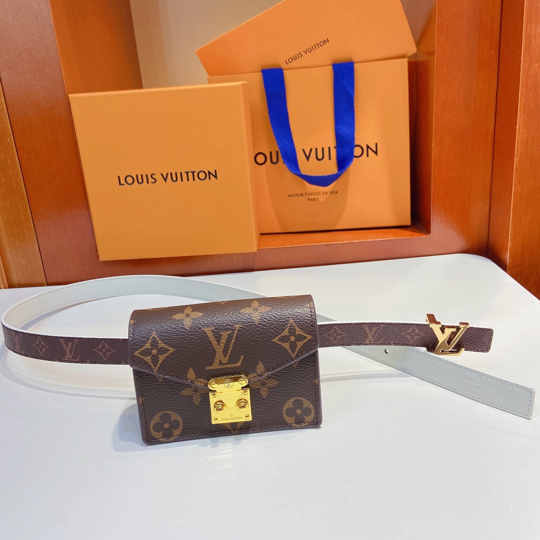 LV腰包系列腰带采用双面原版皮料搭配