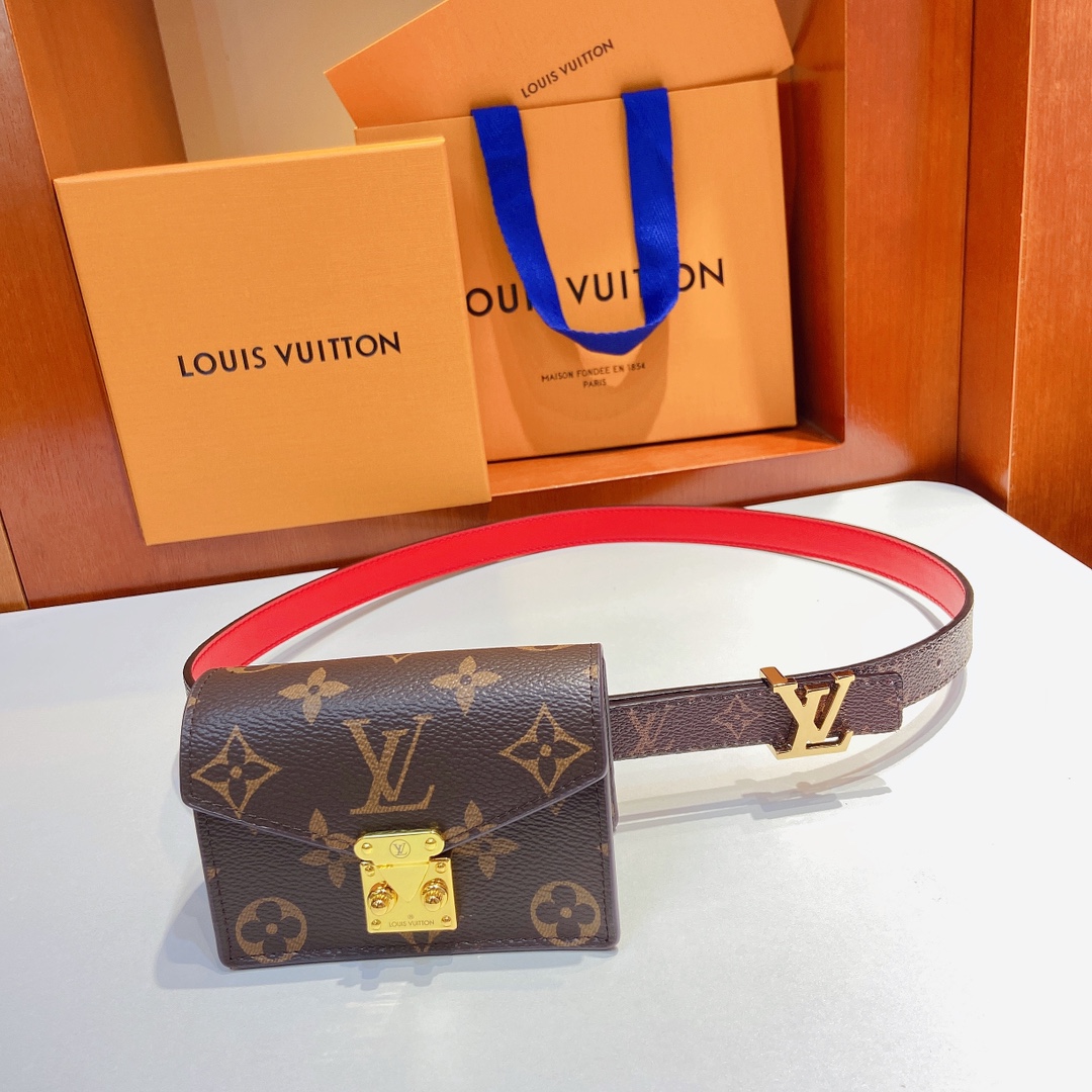 LV腰包系列腰带采用双面原版皮料搭配