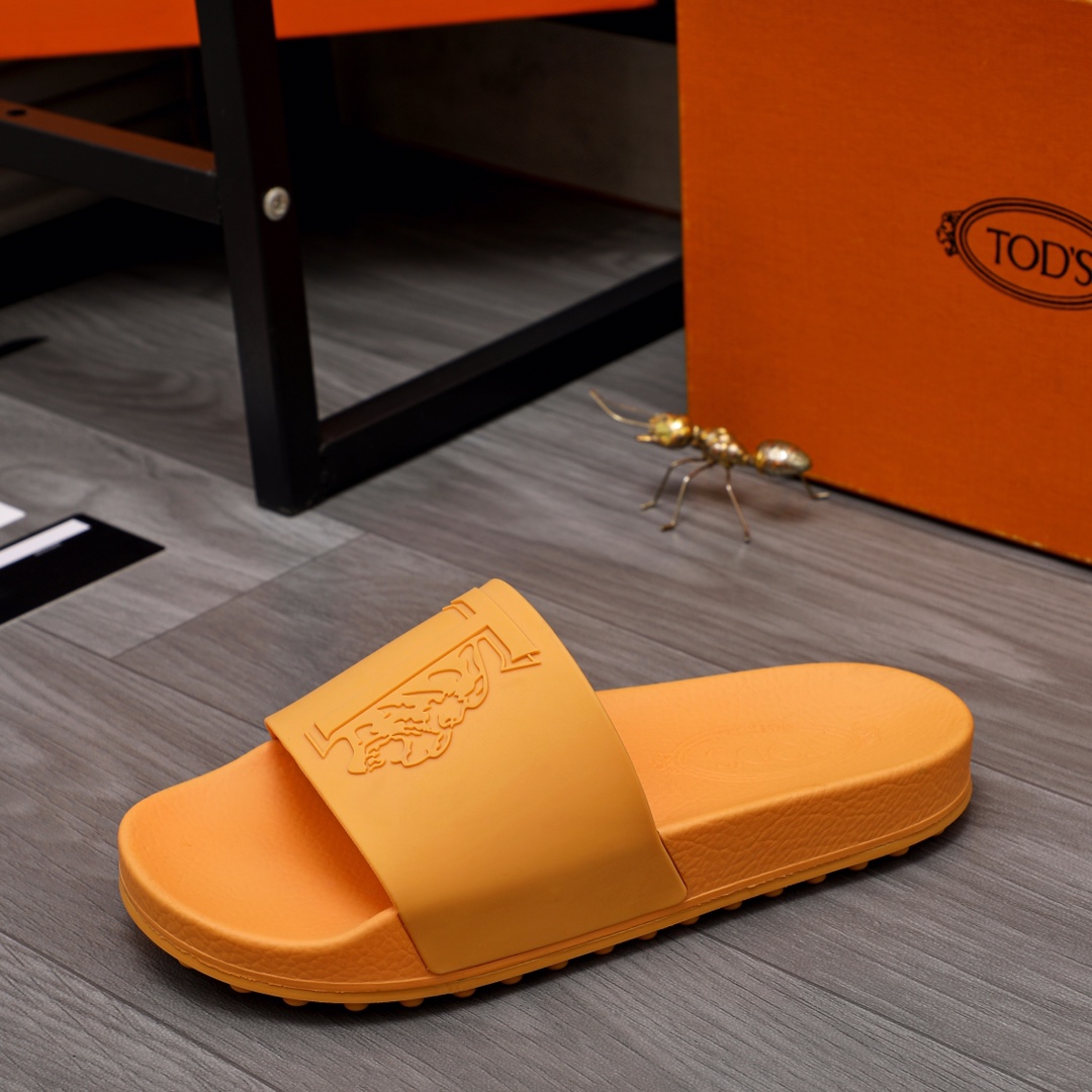 P150Marca: zapatillas TOD'S "TOD'S" Talla: 38-44Materiales: materiales originales seleccionados Suel