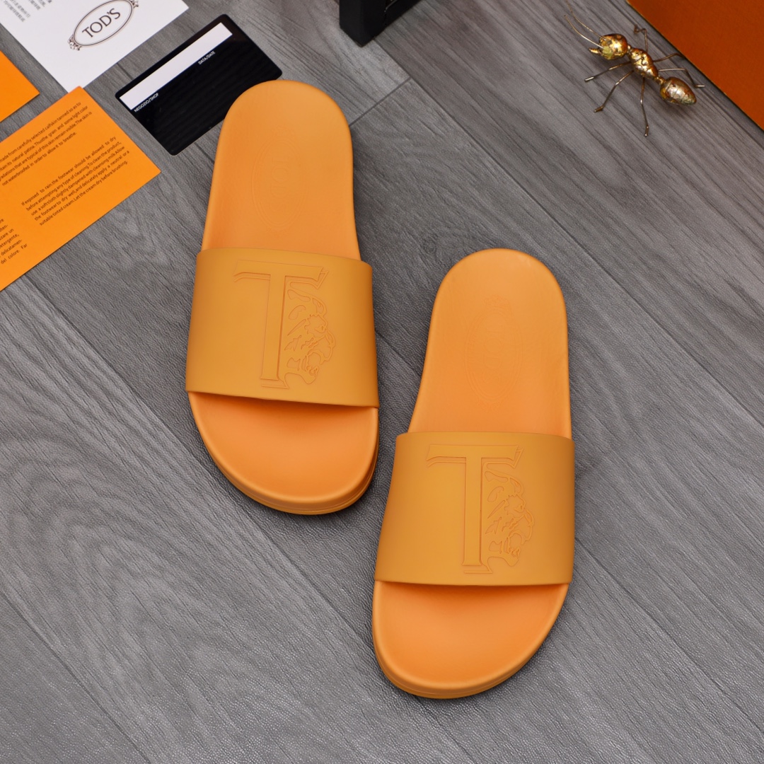 P150Marca: zapatillas TOD'S "TOD'S" Talla: 38-44Materiales: materiales originales seleccionados Suel