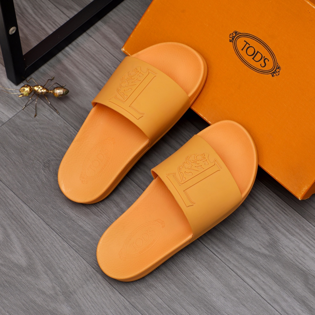 P150Marca: zapatillas TOD'S "TOD'S" Talla: 38-44Materiales: materiales originales seleccionados Suel