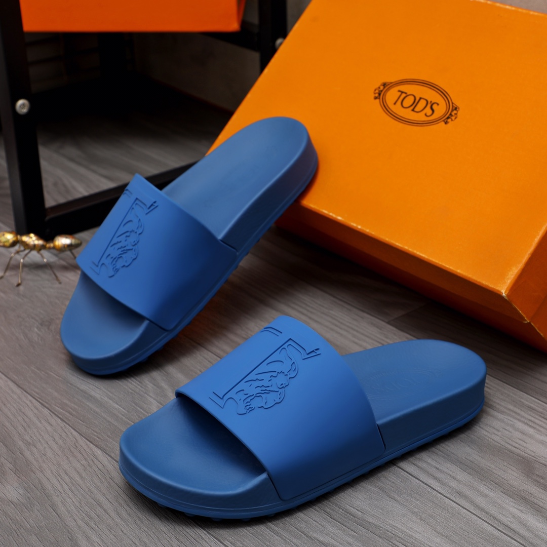 P150Marca: zapatillas TOD'S "TOD'S" Talla: 38-44Materiales: materiales originales seleccionados Suel