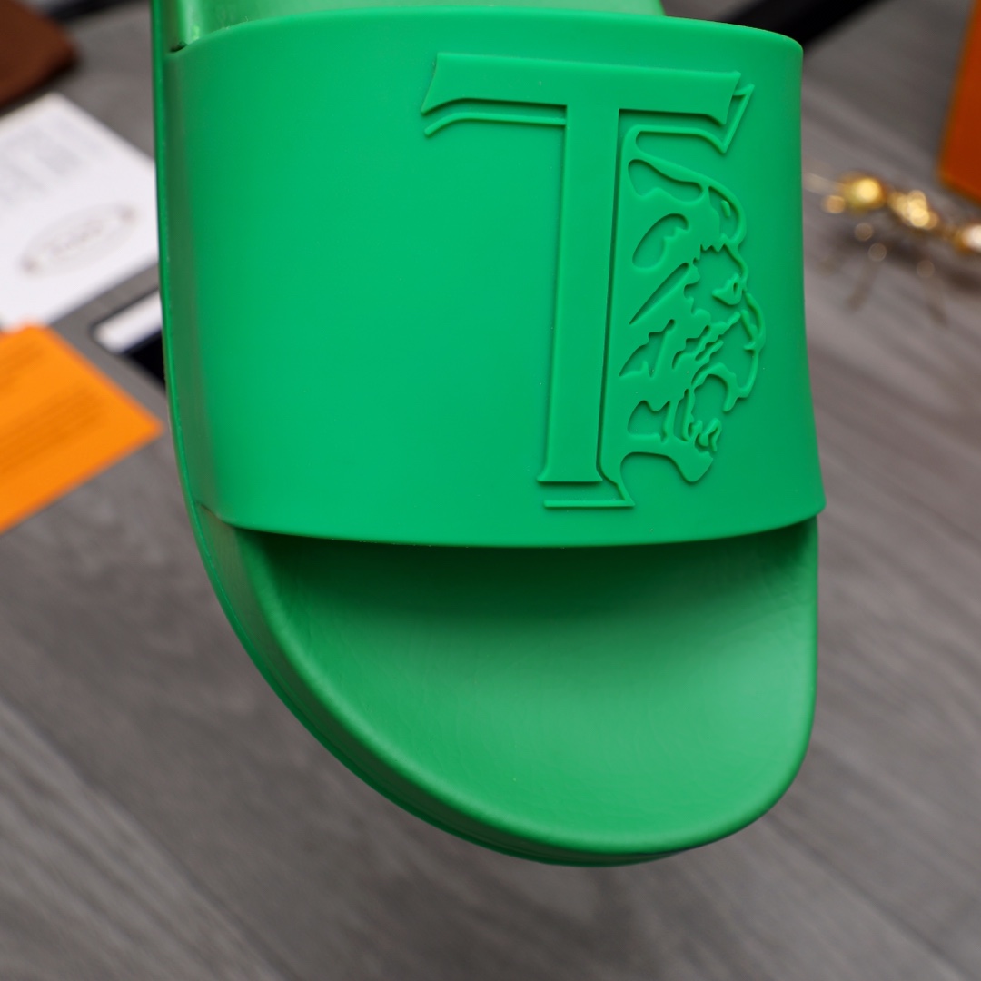 P150Marca: zapatillas TOD'S "TOD'S" Talla: 38-44Materiales: materiales originales seleccionados Suel