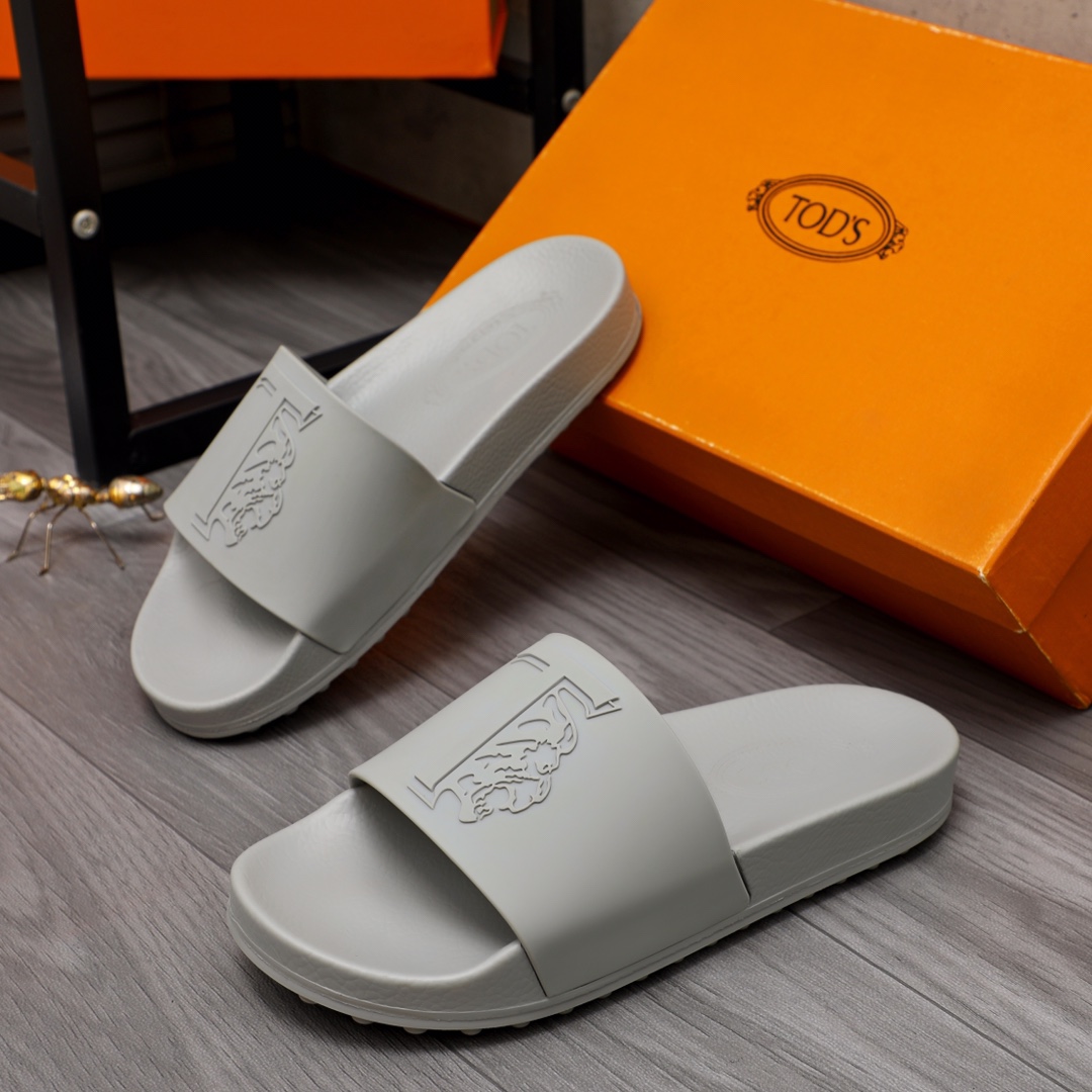 P150Marca: zapatillas TOD'S "TOD'S" Talla: 38-44Materiales: materiales originales seleccionados Suel