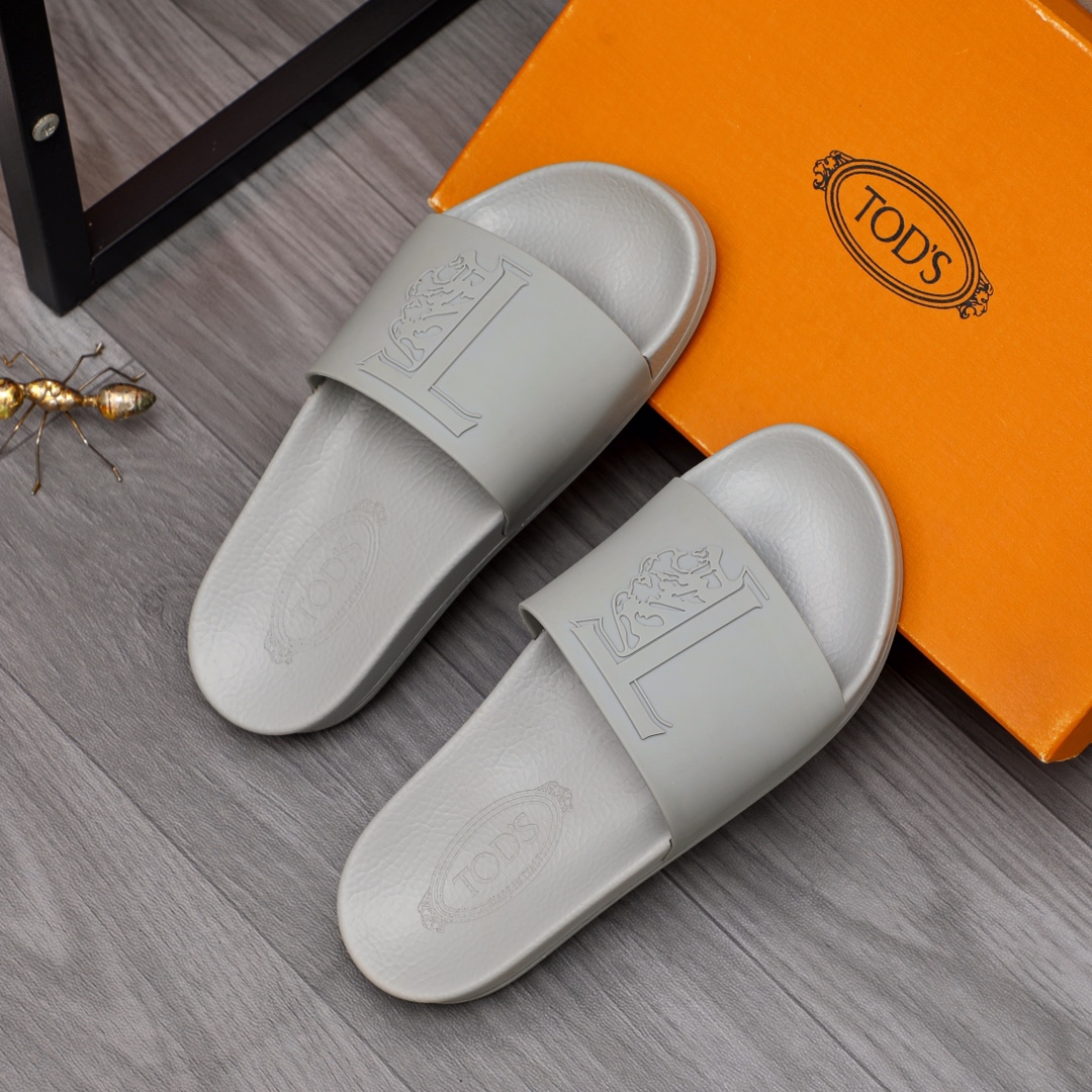 P150Marca: zapatillas TOD'S "TOD'S" Talla: 38-44Materiales: materiales originales seleccionados Suel