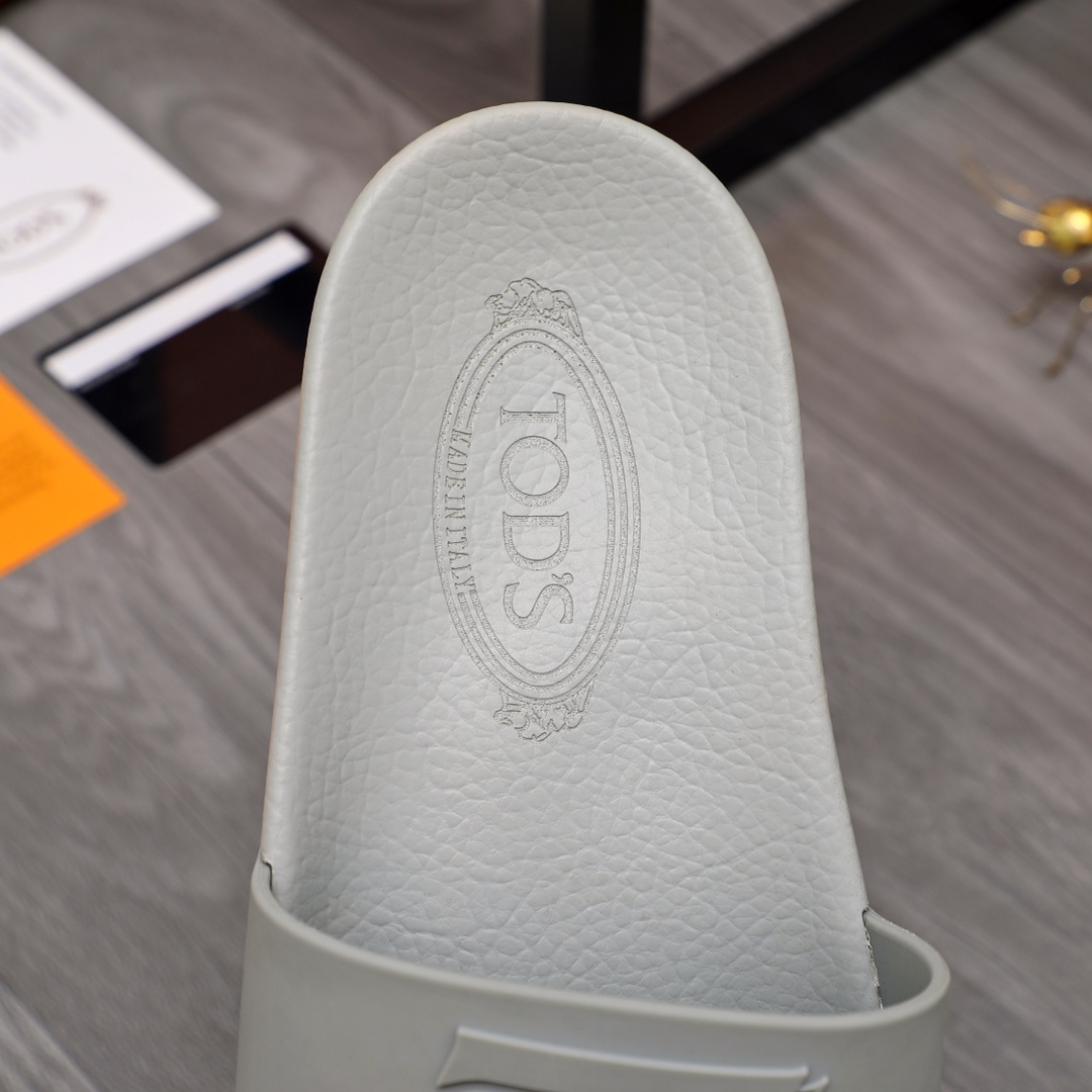P150Marca: zapatillas TOD'S "TOD'S" Talla: 38-44Materiales: materiales originales seleccionados Suel