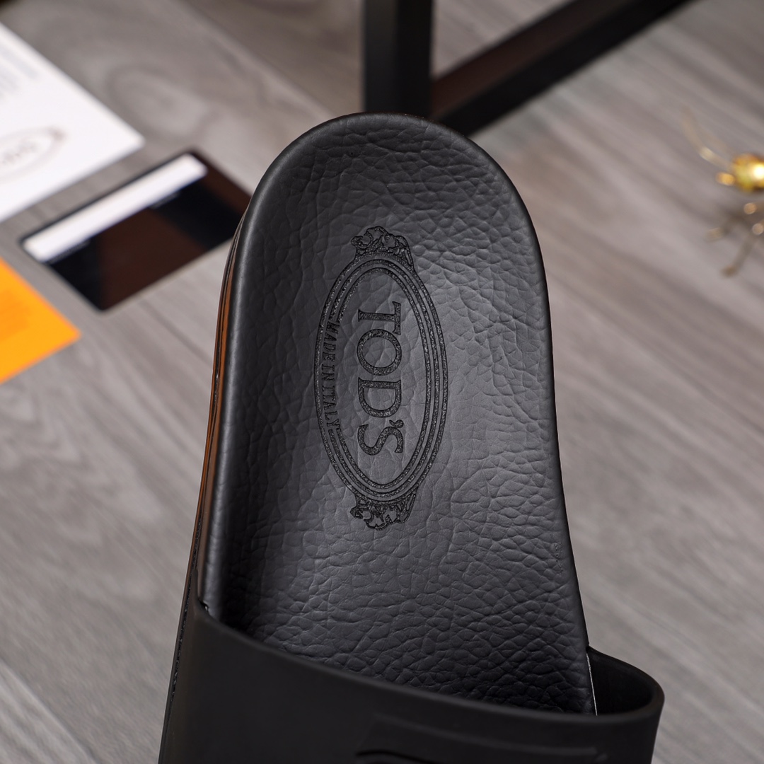 P150Marca: zapatillas TOD'S "TOD'S" Talla: 38-44Materiales: materiales originales seleccionados Suel