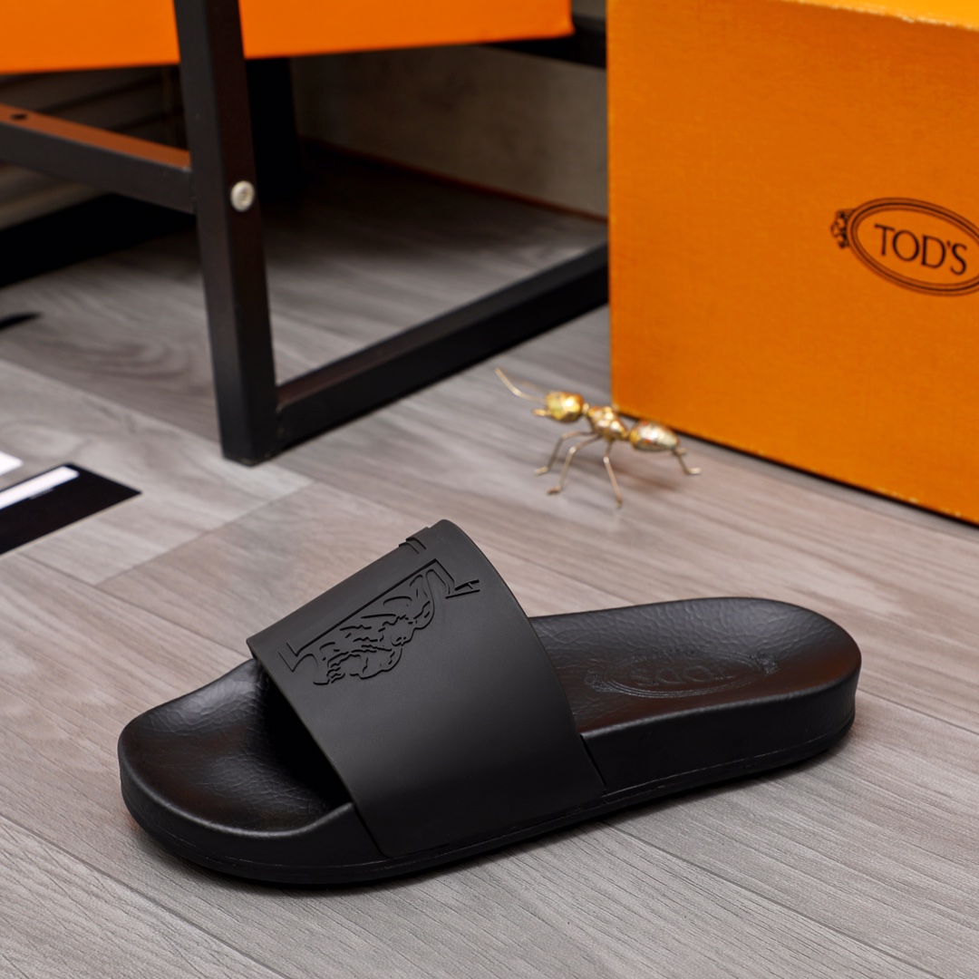 P150Marca: zapatillas TOD'S "TOD'S" Talla: 38-44Materiales: materiales originales seleccionados Suel