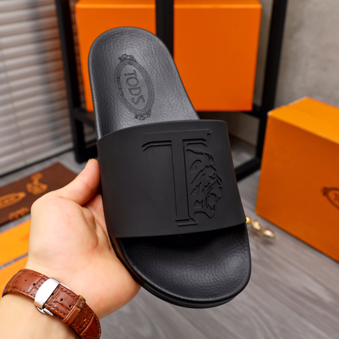 P150Marca: zapatillas TOD'S "TOD'S" Talla: 38-44Materiales: materiales originales seleccionados Suel