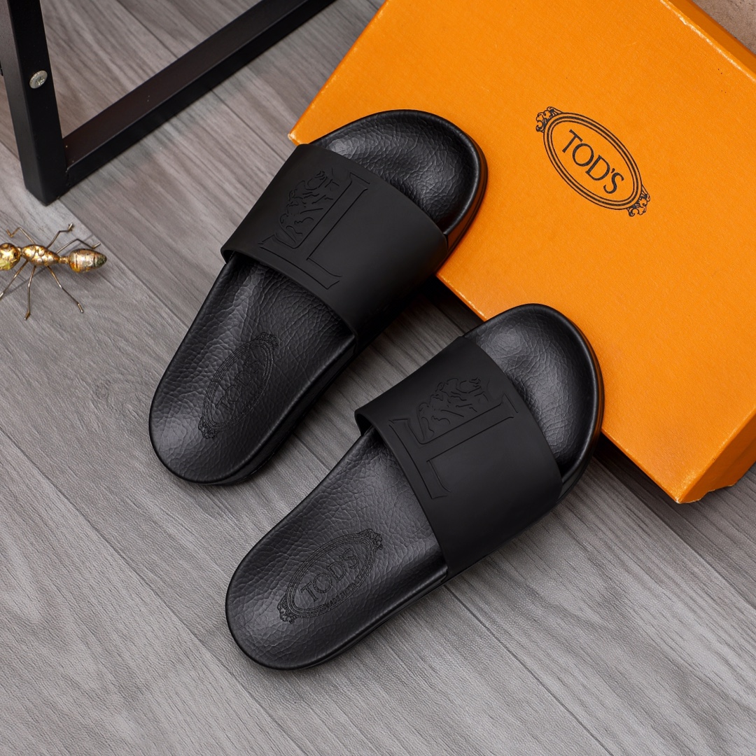 P150Marca: zapatillas TOD'S "TOD'S" Talla: 38-44Materiales: materiales originales seleccionados Suel