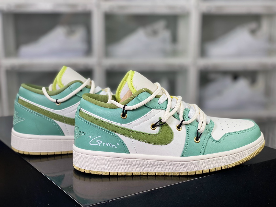 Air Jordan 1 Low SE ”Matcha/Cream Green” AJ1 Jordan generation basketball shoes ”Matcha Milk Green Tie” FD9906-131