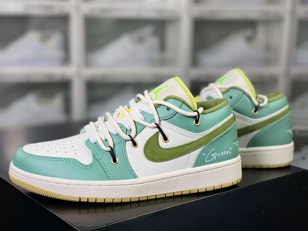 Air Jordan 1 Low SE ”Matcha/Cream Green” AJ1 Jordan generation basketball shoes ”Matcha Milk Green Tie” FD9906-131