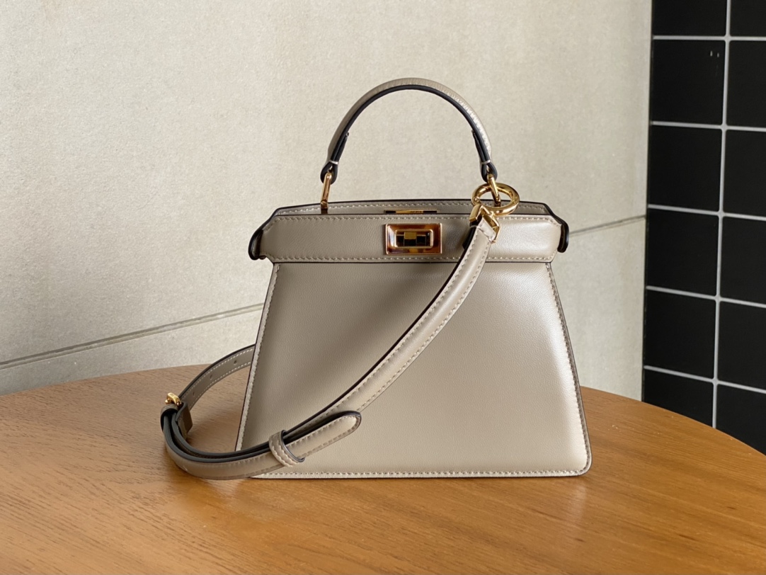 900 Fendi peekaboo new series Isee you petite