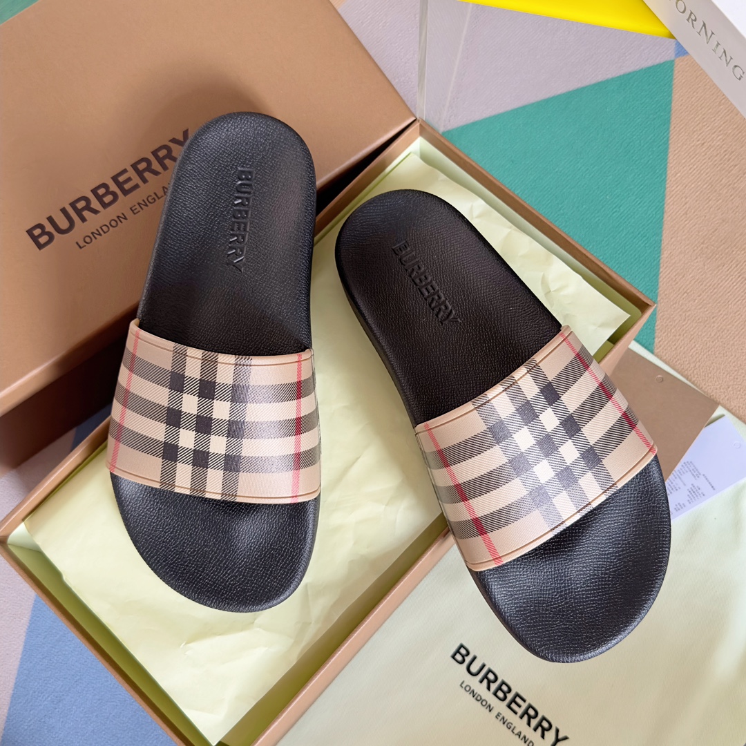 Versión superior: zapatillas de cuadros retro clásicas de Burberry Vintage. Compra original, desarrollo y producción. E…