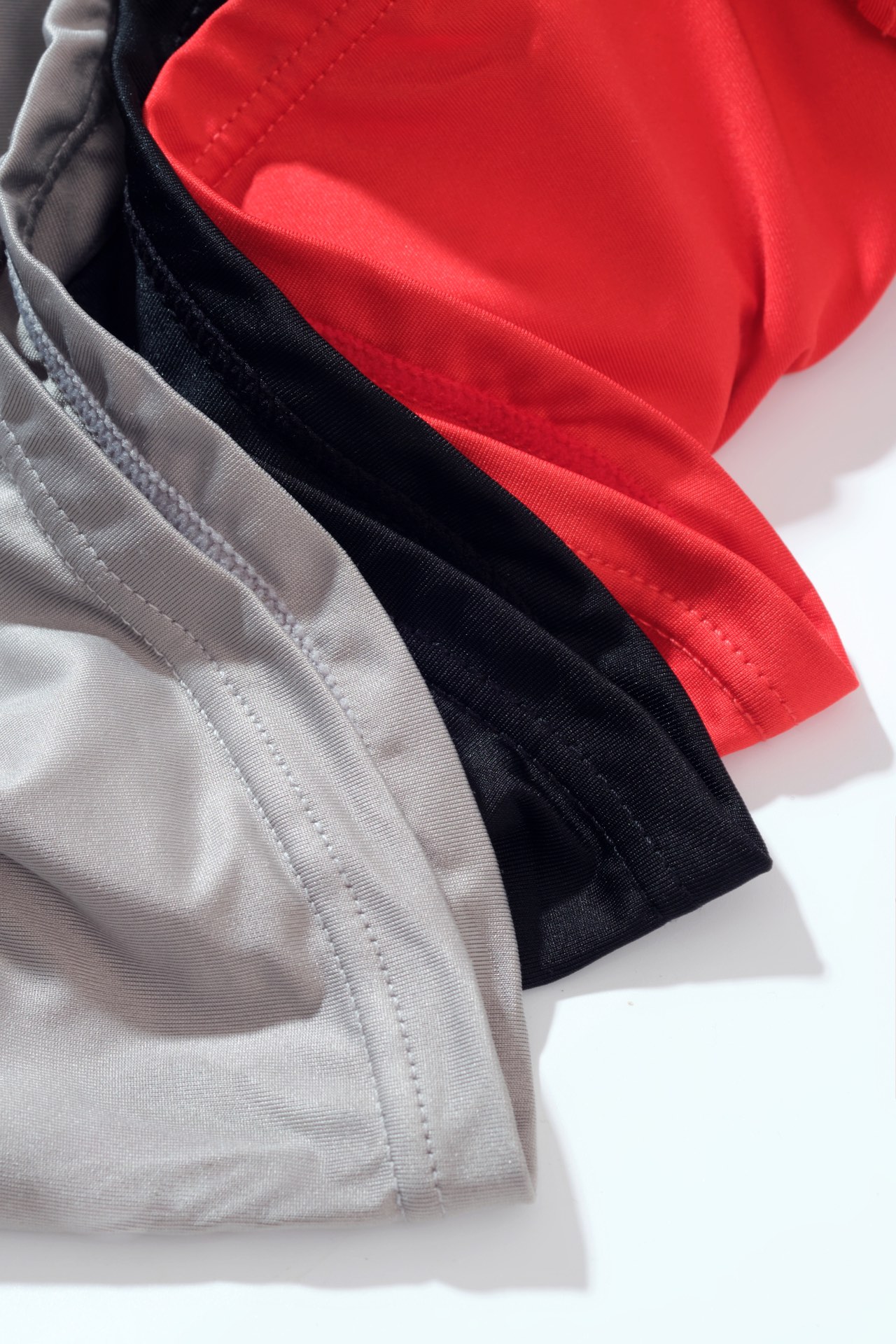 官网一组三条600+ 高质量的原品，奢品制作工艺。女生买来送老公、送父亲再好不过了。内裤作为「私密部位」