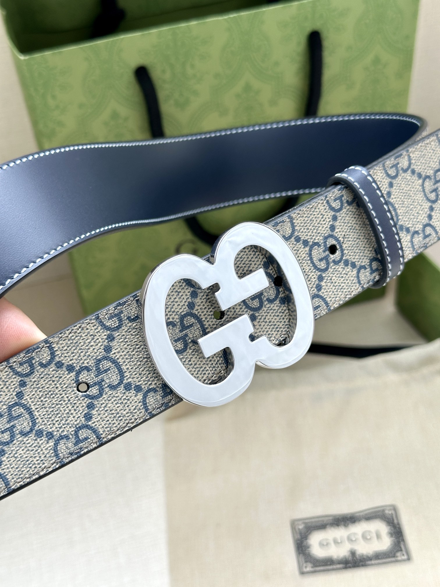 宽度4.0GUCCI历史细节和现代元