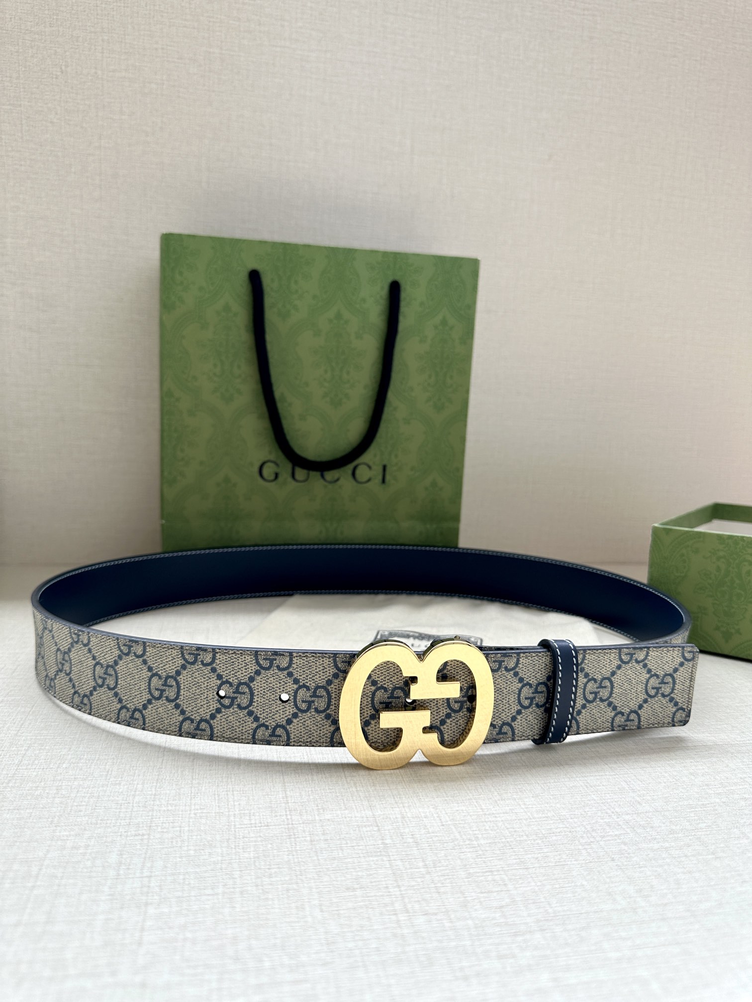 宽度4.0GUCCI历史细节和现代元